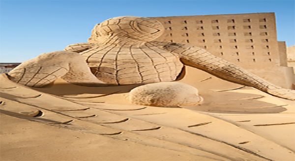 Rzeźby z piasku. Wycieczki z Hurghady.