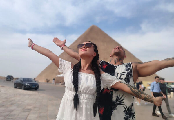 Wycieczka do Kairu z Sharm, Marsa Alam i Hurghady. Spotkanie z piramidami.