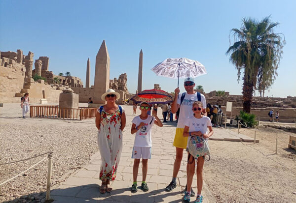 Karnak - obelisk królowej Hatszepsut. Wycieczki do Luksoru z Hurghady i Marsa Alam.