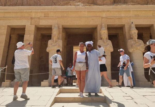 Wyiceczki do Luksoru z Hurghady i Marsa Alam. Świątynia królowej Hatszepsut.