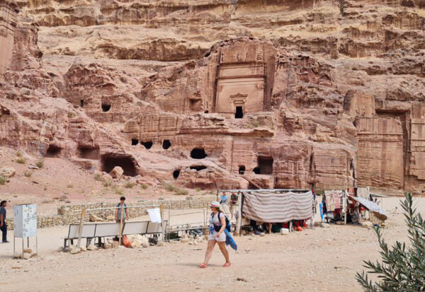 Wycieczka do Petry w Jordanii z Sharm. Spotkanie z historią sprzed tysięcy lat.